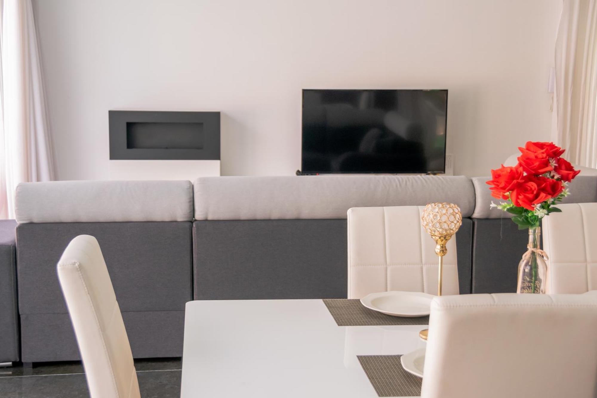 Luxurious Villa Marly II كاستيلديفيلس المظهر الخارجي الصورة